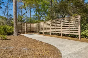 13 McIntosh Rd, Hilton Head Island, SC 29926 - Photo 81
