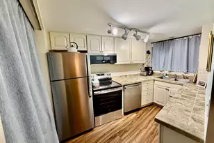 42 S Forest Beach Dr, Hilton Head Island, SC 29928 - Photo 17