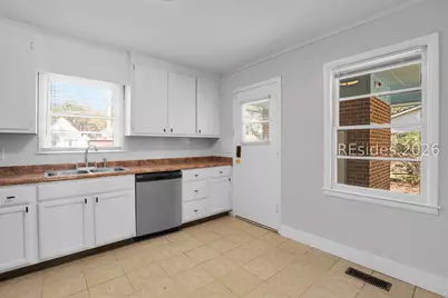 2701 Southside Boulevard, Beaufort, SC 29902 - Photo 9