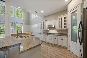 10 Manor Ct Ln, Hilton Head Island, SC 29926 - Photo 15