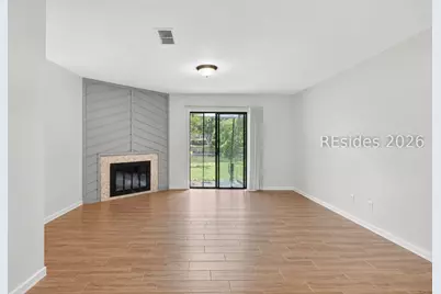 96 Mathews Drive #19, Hilton Head Island, SC 29926 - Photo 3