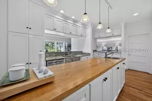 111 Fort Walker Dr, Hilton Head Island, SC 29928 - Photo 15