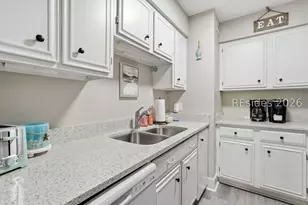 34 S Forest Beach Dr, Hilton Head Island, SC 29928 - Photo 9