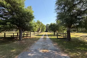 113 Cherokee Farms Rd, Beaufort, SC 29906 - Photo 9