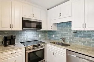 15 S Forest Beach Dr, Hilton Head Island, SC 29928 - Photo 9