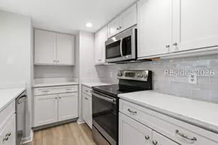 300 Woodhaven Dr, Hilton Head Island, SC 29928 - Photo 11