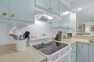 100 Colonnade Dr, Hilton Head Island, SC 29928 - Photo 9