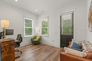 37 Park Square S, Beaufort, SC 29907 - Photo 3