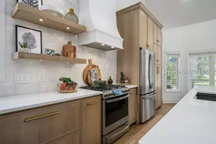 27 Wax Myrtle Ct, Hilton Head Island, SC 29926 - Photo 11