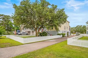104 Patrick Dr, Beaufort, SC 29902 - Photo 5