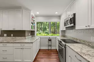54 Edgewood Dr, Hilton Head Island, SC 29926 - Photo 7