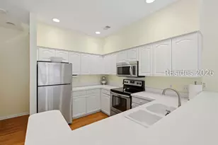 16 Brittany Pl Dr, Hilton Head Island, SC 29928 - Photo 9