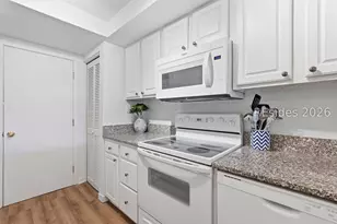 17 Harbourside Ln, Hilton Head Island, SC 29928 - Photo 7