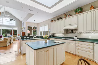 24 Glenmoor Place, Hilton Head Island, SC 29926 - Photo 17