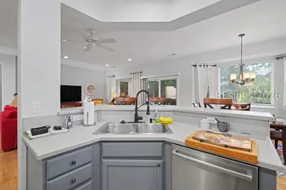 124 Hampton Circle, Bluffton, SC 29909 - Photo 7
