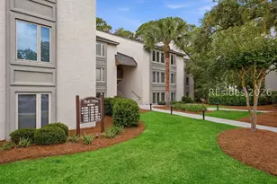 6 Braddock Bluff Dr, Hilton Head Island, SC 29928 - Photo 3