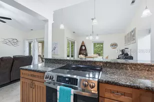 6 Braddock Bluff Dr, Hilton Head Island, SC 29928 - Photo 15