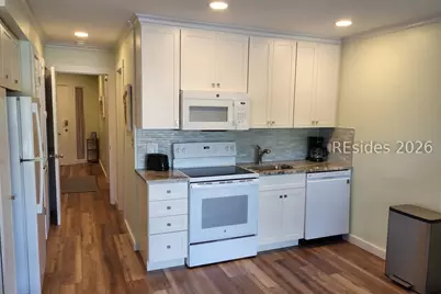 40 Folly Field Road #B119, Hilton Head Island, SC 29928 - Photo 11