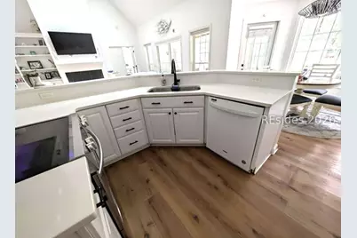 77 James F Byrnes Street, Beaufort, SC 29907 - Photo 11