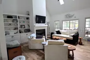77 James F Byrnes St, Beaufort, SC 29907 - Photo 7