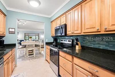 25 Deallyon Avenue #110, Hilton Head Island, SC 29928 - Photo 9