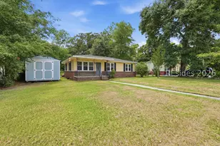 1502 Palmetto Dr, Beaufort, SC 29902 - Photo 3