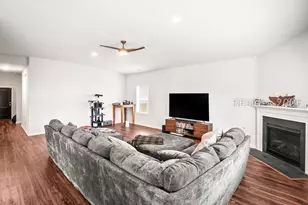 9 Chinquapin St, Beaufort, SC 29906 - Photo 3