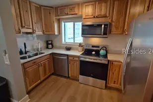 663 William Hilton Pkwy, Hilton Head Island, SC 29928 - Photo 9