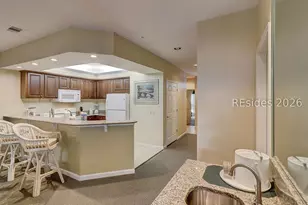 14 Wimbledon Ct, Hilton Head Island, SC 29928 - Photo 5