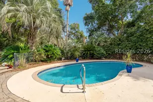 81 Dolphin Point Dr, Beaufort, SC 29907 - Photo 3