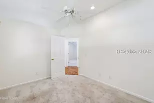 81 Dolphin Point Dr, Beaufort, SC 29907 - Photo 37