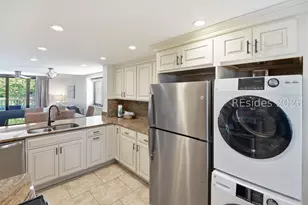 85 Folly Field Rd, Hilton Head Island, SC 29928 - Photo 15