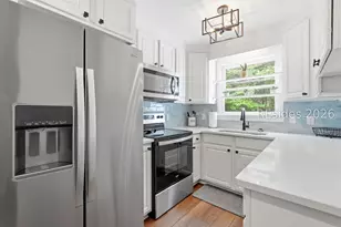 163 James St, Beaufort, SC 29902 - Photo 1