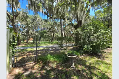 1403 Newcastle Street, Beaufort, SC 29902 - Photo 5
