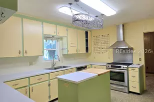 1403 Newcastle St, Beaufort, SC 29902 - Photo 7