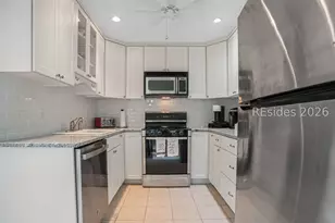 90 Gloucester Rd, Hilton Head Island, SC 29928 - Photo 17