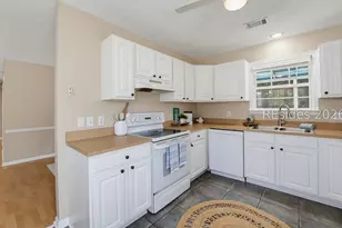 8 Shiney Leaf Ct, Beaufort, SC 29907 - Photo 11