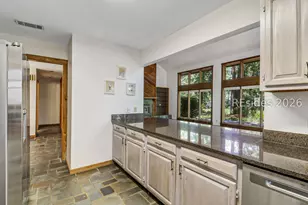 20 Toppin Dr, Hilton Head Island, SC 29926 - Photo 11