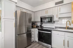 40 Folly Field Rd, Hilton Head Island, SC 29928 - Photo 11