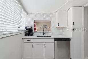 42 S Forest Beach Dr, Hilton Head Island, SC 29928 - Photo 5