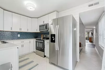 90 Gloucester Road #1003, Hilton Head Island, SC 29928 - Photo 5