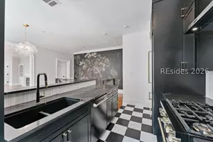 24 E Liberty St, Savannah, GA 31401 - Photo 7