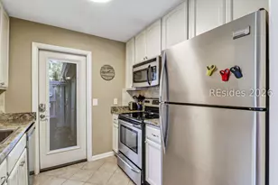11 Lighthouse Rd, Hilton Head Island, SC 29928 - Photo 13