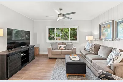 25 Deallyon Avenue #118, Hilton Head Island, SC 29928 - Photo 3