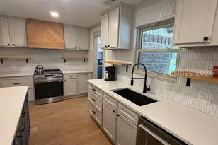 1703 Riverside Dr, Beaufort, SC 29902 - Photo 9