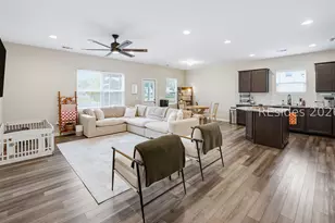 17 Toxaway Ln, Beaufort, SC 29906 - Photo 3