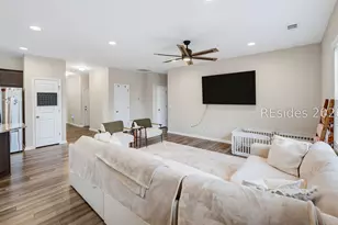 17 Toxaway Ln, Beaufort, SC 29906 - Photo 5