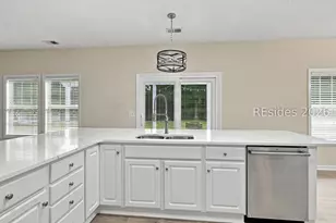 179 Knightsbridge Rd, Bluffton, SC 29910 - Photo 9