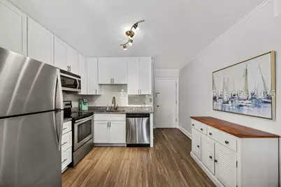 40 Folly Field Road #APT F 13, Hilton Head Island, SC 29928 - Photo 5