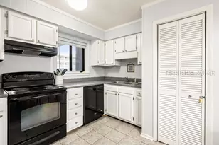 663 William Hilton Pkwy, Hilton Head Island, SC 29928 - Photo 9